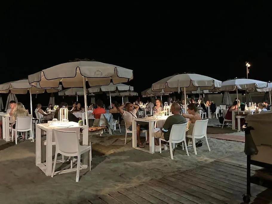Sea Of Rome - Holiday Home Lido di Ostia Apartment